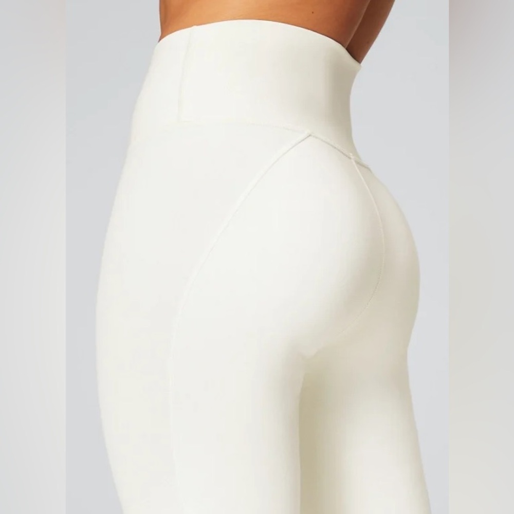 Fabletics Leggings DEFINE POWERHOLD® HIGH-WAISTED 7/8 LEGGING in Egret
